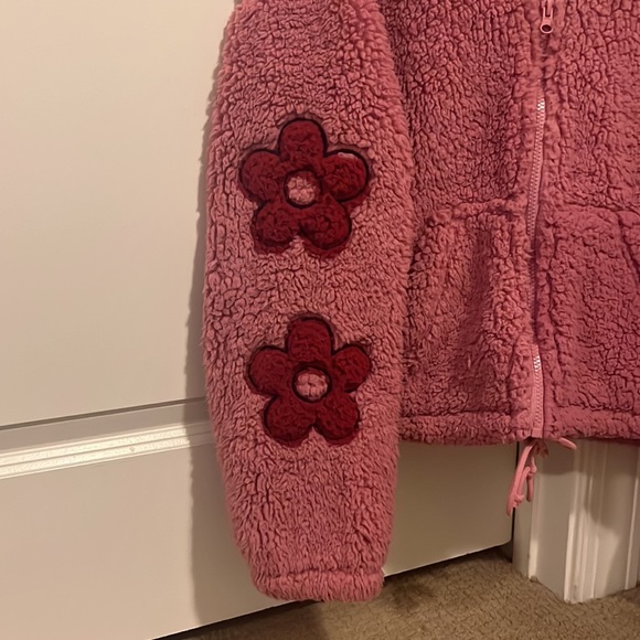 pacsun, pink fuzzy flower jacket - Picture 3 of 4